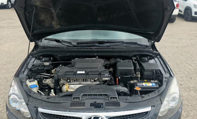 Hyundai i30 2.0 16V 145cv 5p Aut. 2011 Gasolina-11