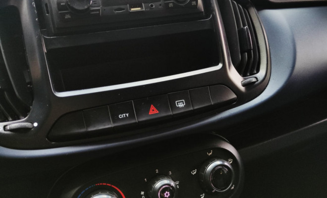 Fiat UNO DRIVE 1.0 Flex 6V 5p 2018 Flex-5