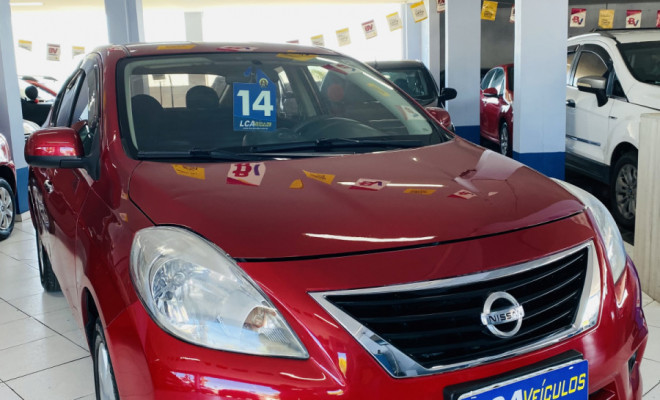 Nissan VERSA SL 1.6 16V Flex Fuel 4p Mec. 2014 Flex