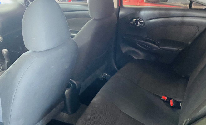 Nissan VERSA SL 1.6 16V Flex Fuel 4p Mec. 2014 Flex-8