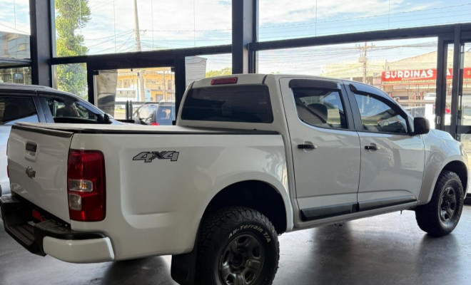 GM - Chevrolet S10 Pick-Up LS 2.8 TDI-1