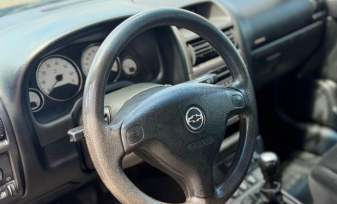 GM - Chevrolet Astra Advantage 2.0 MPFI 8V FlexPower 5p 2011 Flex-8