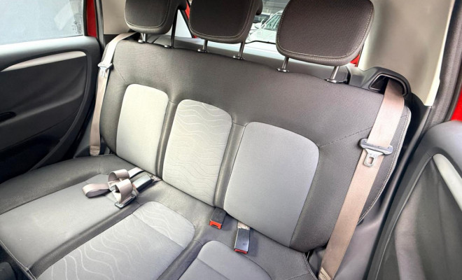 Fiat Punto ESSENCE SP 1.6 Flex 16V 5p 2015 Flex-11