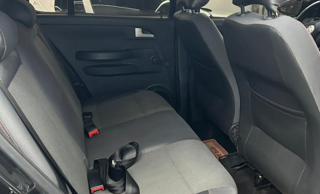 VW - VolksWagen Fox Route 1.0 Mi Total Flex 8V 5p 2010 Flex-5