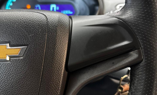 GM - Chevrolet ONIX HATCH LT 1.4 8V FlexPower 5p Aut. 2014 Flex-10