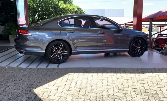 VW - VolksWagen Passat Comfortline 2.0 TSI 220cv Tip. 2016 Gasolina-2