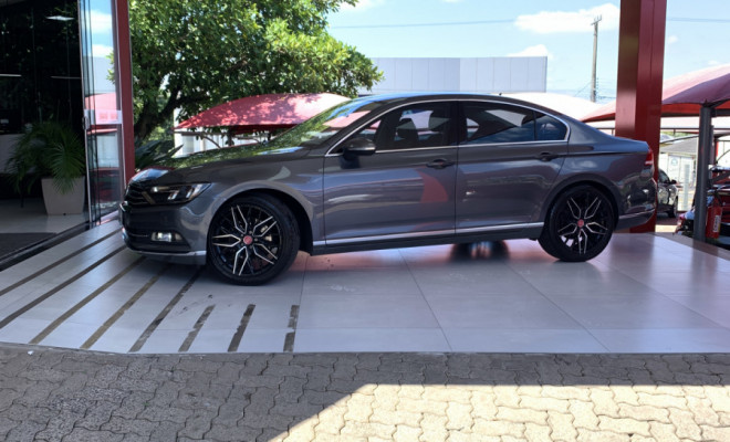 VW - VolksWagen Passat Comfortline 2.0 TSI 220cv Tip. 2016 Gasolina