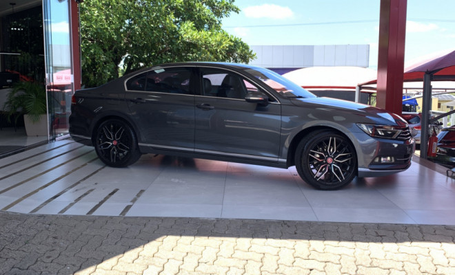 VW - VolksWagen Passat Comfortline 2.0 TSI 220cv Tip. 2016 Gasolina-1