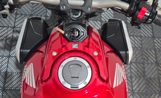 HONDA CB 650R 2022 Gasolina-2