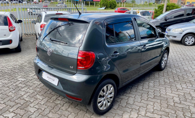 VW -  Fox 1.6 Mi 8V - 2013-1