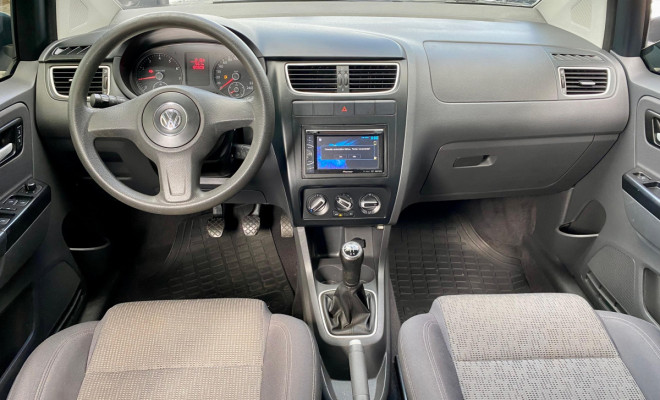 VW -  Fox 1.6 Mi 8V - 2013-4