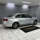 VW - VolksWagen JETTA Highline 2.0 TSI 16V 4p Tiptronic 2012 Flex-6