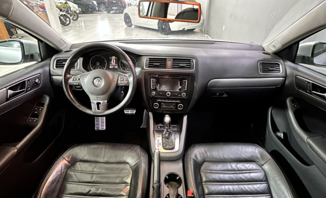 VW - VolksWagen JETTA Highline 2.0 TSI 16V 4p Tiptronic 2012 Flex-3