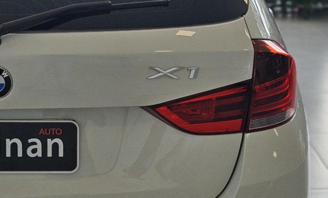 BMW X1 SDRIVE 20i X-Line 2.0 TB Active Flex 2015 Gasolina-18
