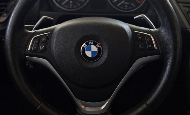 BMW X1 SDRIVE 20i X-Line 2.0 TB Active Flex 2015 Gasolina-10