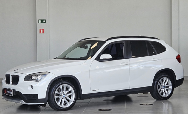 BMW X1 SDRIVE 20i X-Line 2.0 TB Active Flex 2015 Gasolina