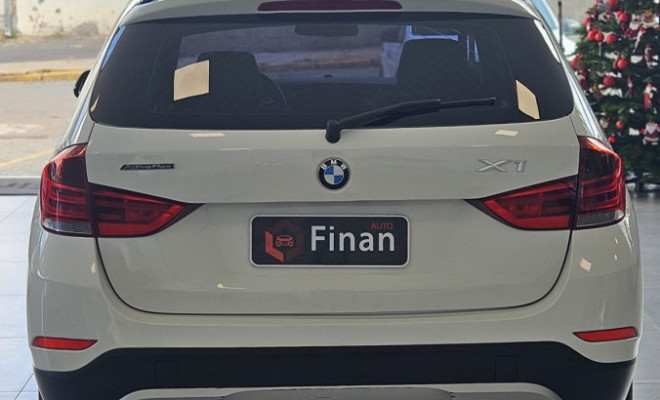 BMW X1 SDRIVE 20i X-Line 2.0 TB Active Flex 2015 Gasolina-14