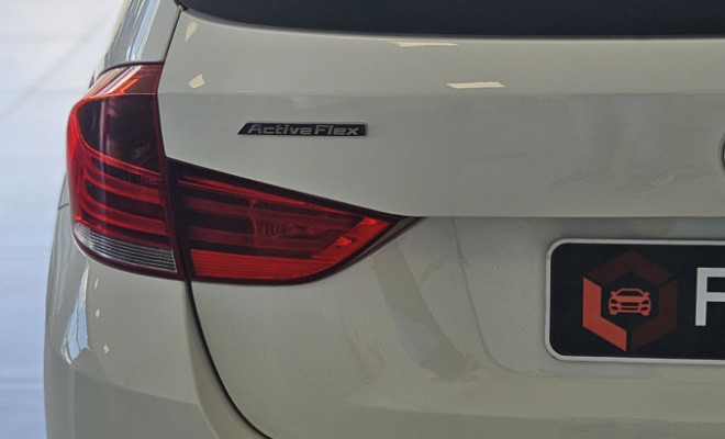 BMW X1 SDRIVE 20i X-Line 2.0 TB Active Flex 2015 Gasolina-17