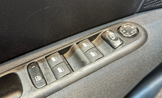 Peugeot 308 Allure 2.0 Flex 16V 5p Mec. 2013 Flex-5