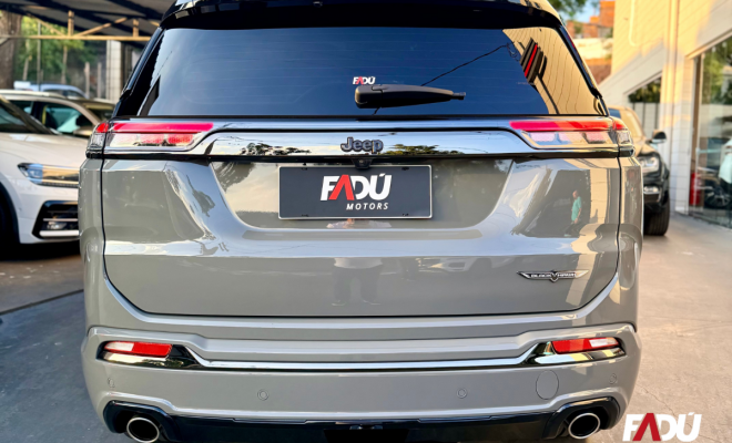 Jeep Commander Black Hurricane 2.0 4x4 TB Aut 2025 Gasolina-7