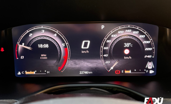 Jeep Commander Black Hurricane 2.0 4x4 TB Aut 2025 Gasolina-4