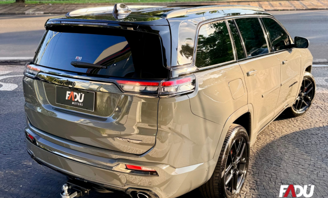 Jeep Commander Black Hurricane 2.0 4x4 TB Aut 2025 Gasolina-8