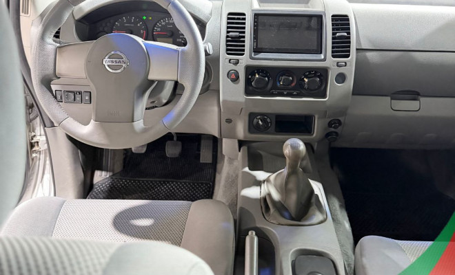 Nissan Frontier SE/SE Strik CD 4x4 2.5 TB Dies. 2010 Diesel-4