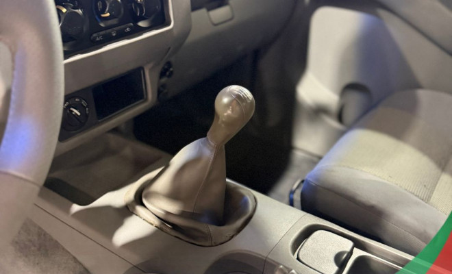 Nissan Frontier SE/SE Strik CD 4x4 2.5 TB Dies. 2010 Diesel-5