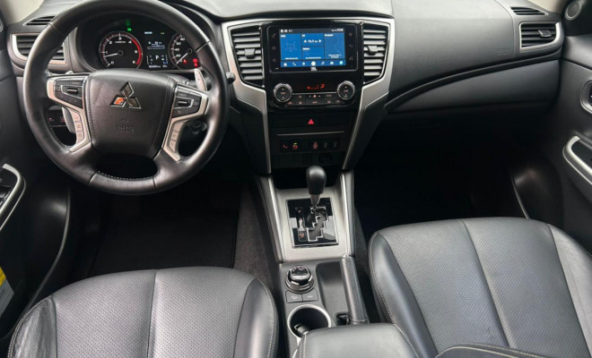 Mitsubishi L200 Triton Sport HPE-S 2.4 CD Dies. Aut 2023 Diesel-5