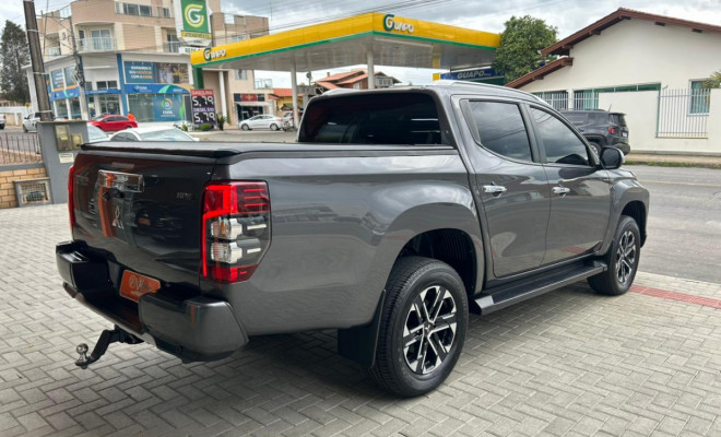 Mitsubishi L200 Triton Sport HPE-S 2.4 CD Dies. Aut 2023 Diesel-2