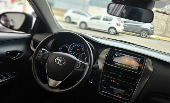 Toyota YARIS XS Sedan 1.5 Flex 16V 4p Aut. 2024 Flex-12