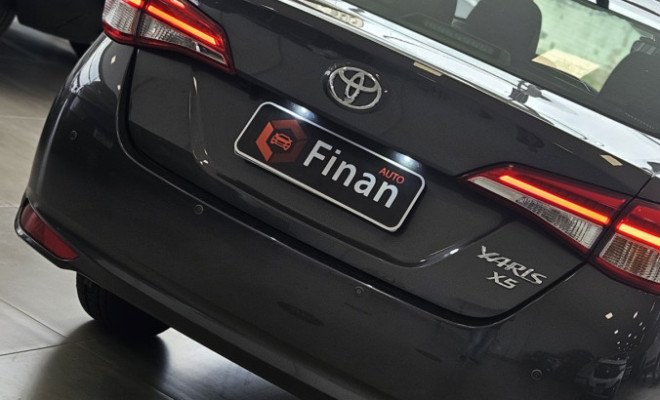 Toyota YARIS XS Sedan 1.5 Flex 16V 4p Aut. 2024 Flex-6