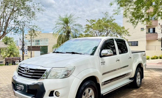 Toyota Hilux CD SRV 4x4 2.7 Flex 16V Aut. 2014 Flex-1