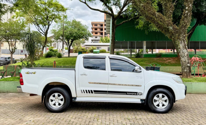 Toyota Hilux CD SRV 4x4 2.7 Flex 16V Aut. 2014 Flex-11