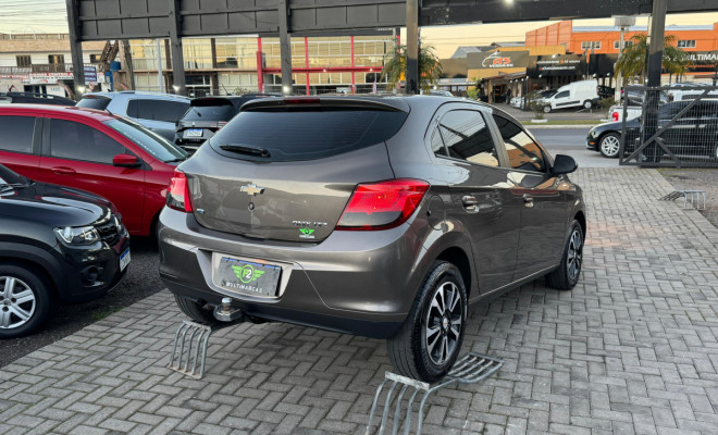 GM - Chevrolet ONIX HATCH LTZ 1.4 8V FlexPower 5p Aut. 2014 Flex-3