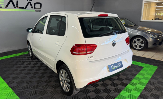 VW - VolksWagen Fox Trendline 1.0 Flex 12V 5p 2017 Flex-1