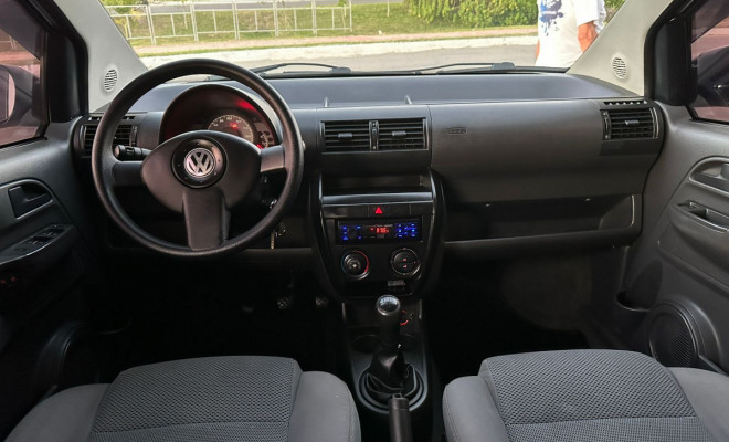 VW Fox 1.0 Mi Total Flex - 2009-10