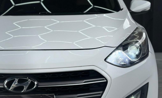 Hyundai i30 Serie Limitada 1.8 16V Aut. 5p 2015 Flex-13