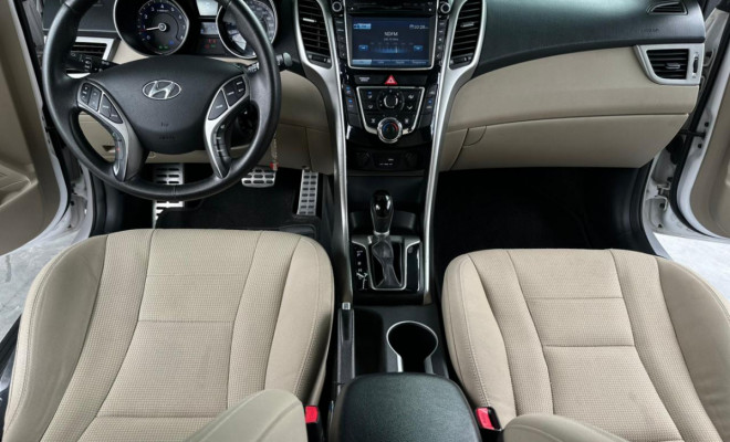 Hyundai i30 Serie Limitada 1.8 16V Aut. 5p 2015 Flex-18