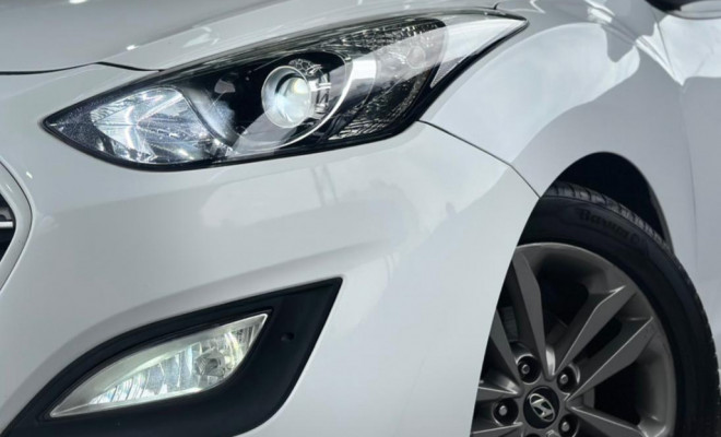 Hyundai i30 Serie Limitada 1.8 16V Aut. 5p 2015 Flex-4