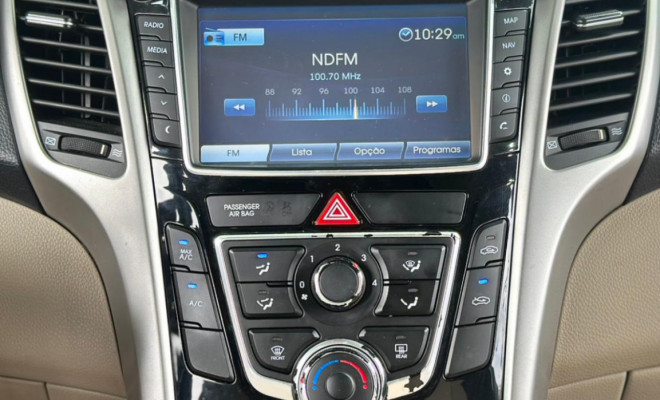 Hyundai i30 Serie Limitada 1.8 16V Aut. 5p 2015 Flex-8