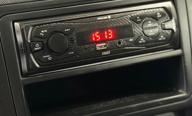 VW - VolksWagen Saveiro Robust 1.6 Total Flex 16V  2023 Flex-6