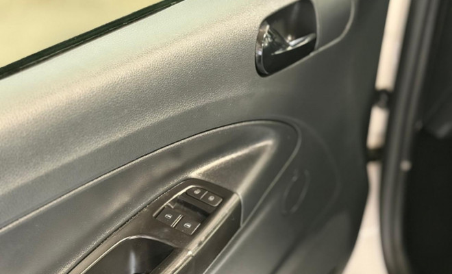 VW - VolksWagen Saveiro Robust 1.6 Total Flex 16V  2023 Flex-10