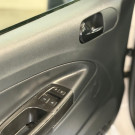 VW - VolksWagen Saveiro Robust 1.6 Total Flex 16V  2023 Flex-10