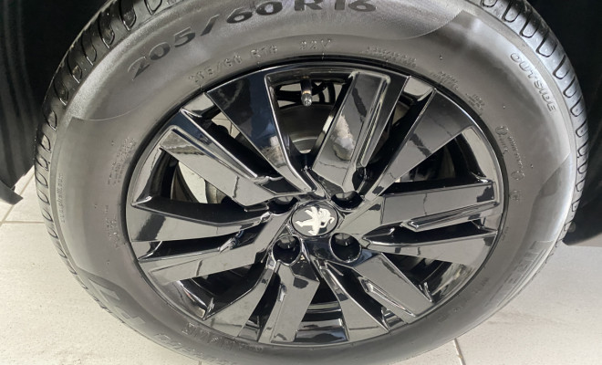 Peugeot 2008 Style 1.6 Aut 2023-14