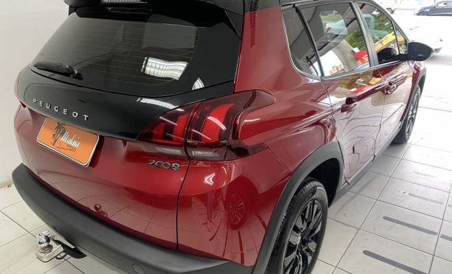 Peugeot 2008 Style 1.6 Aut 2023-4