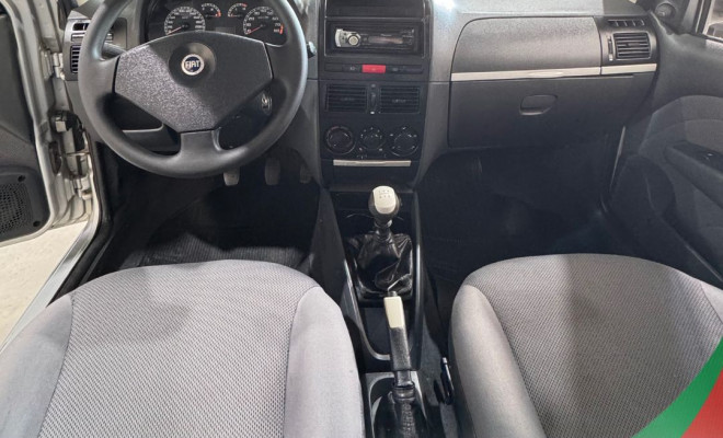 Fiat Palio Weekend ELX 1.3 mpi Flex 8V 4p 2005 Flex-4