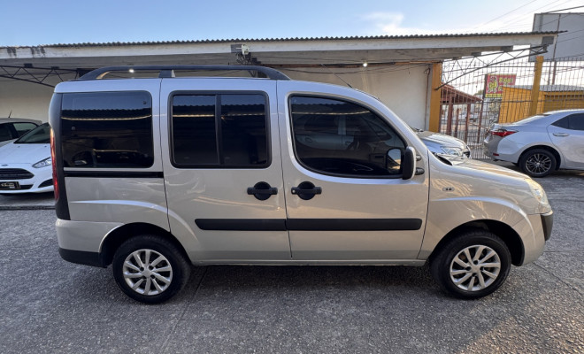 Doblo ESSENCE 1.8 16V 2012 (7 LUAGRES)-2