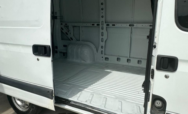 Renault Master 2.5 dCi FurgãoTB Curto Diesel 2013 Diesel-4