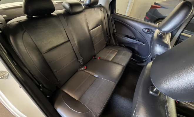Toyota ETIOS PLATINUM Sed. 1.5 Flex 16V 4p Aut. 2018 Flex-4